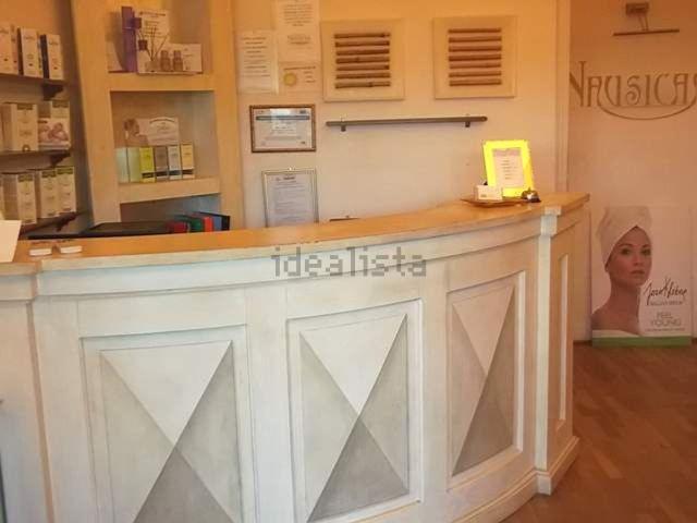Locale Commerciale in vendita a Oltrarno, Calcinaia