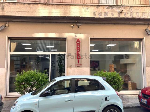 Locale Commerciale in vendita a IV Circoscrizione, Palermo