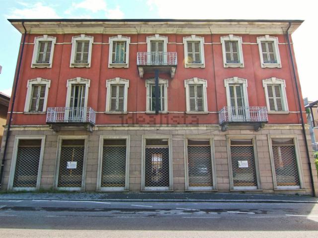 Locale Commerciale in vendita a Altopiano di Seveso, Seveso
