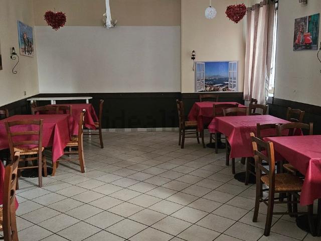 Locale Commerciale in vendita a Piemonte, Asti
