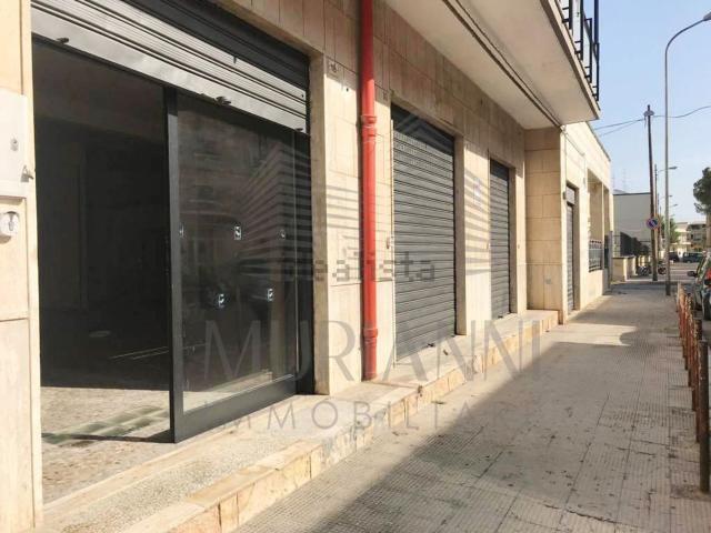 Locale Commerciale in vendita a Puglia, Bari
