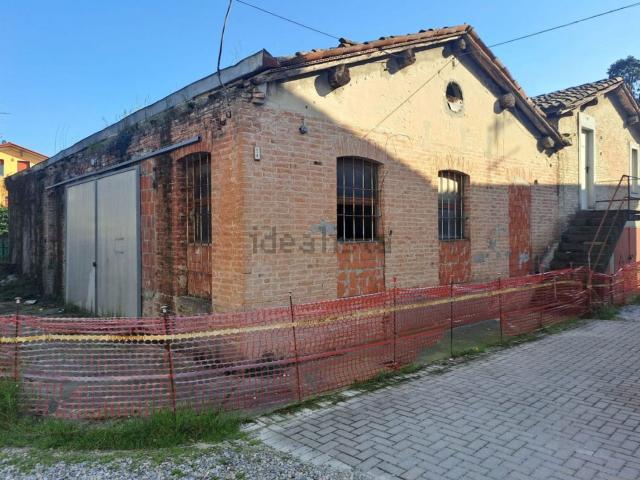 Locale Commerciale in vendita a Campegine