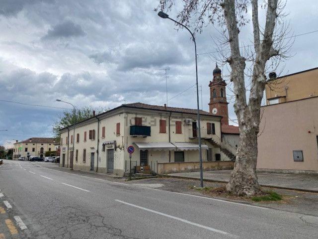 Locale Commerciale in vendita a San Nicolò, Argenta