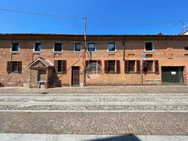 Locale Commerciale in vendita a Mesero, Lombardia