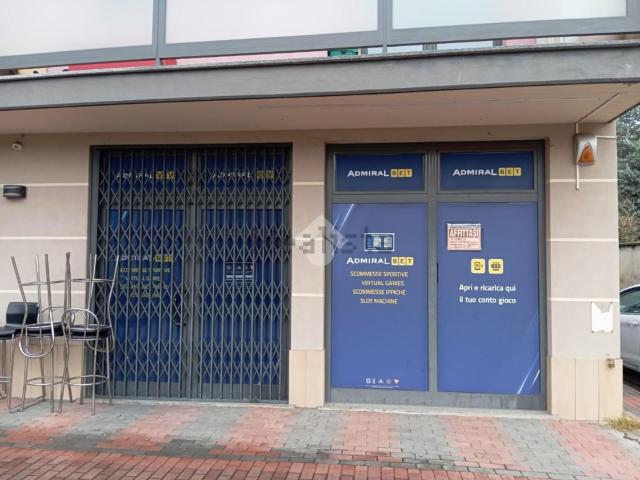 Locale Commerciale in vendita a San Vittore Olona, Lombardia