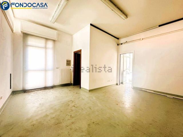 Locale Commerciale in vendita a Unione dei Comuni della Val Vibrata, Martinsicuro