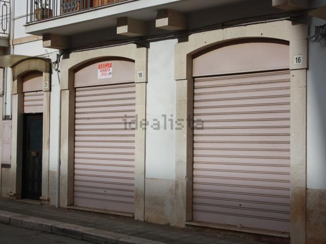 Locale Commerciale in vendita a Puglia, Bari
