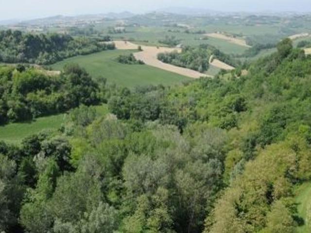 Locale Commerciale in vendita a Marche, Fermo