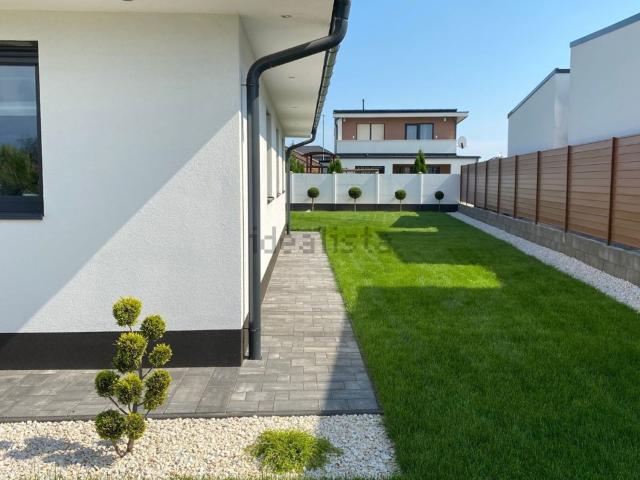 Locale Commerciale in vendita a Libertà, Bari