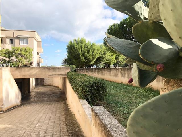 Locale Commerciale in vendita a Puglia, Bari