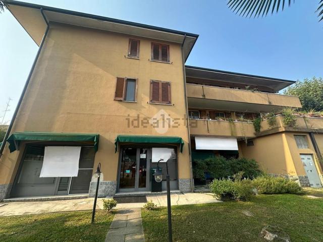 Locale Commerciale in vendita a Unione dei Comuni I Fontanili, Noviglio