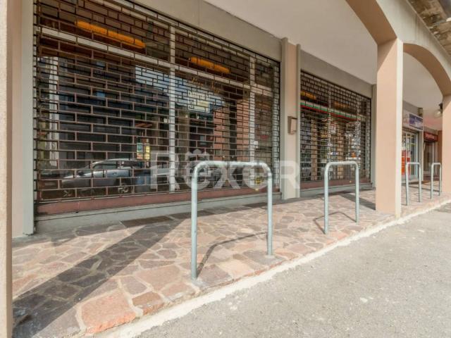 Locale Commerciale in vendita a Calolziocorte, Lombardia