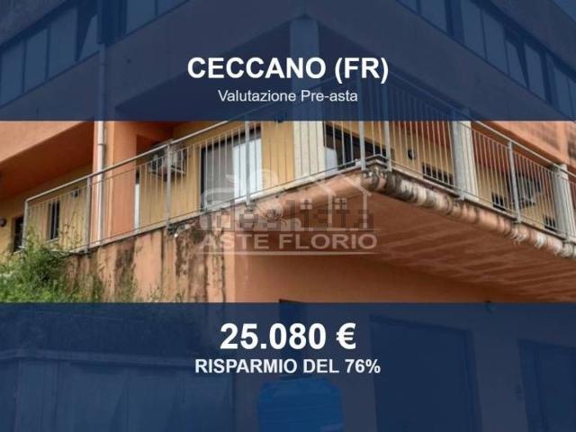 Locale Commerciale in vendita a Ceccano, Frosinone