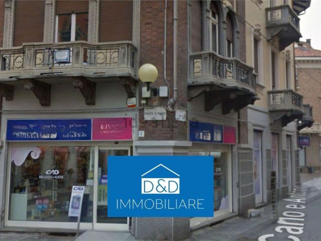 Locale Commerciale in vendita a Piazzo, Piemonte