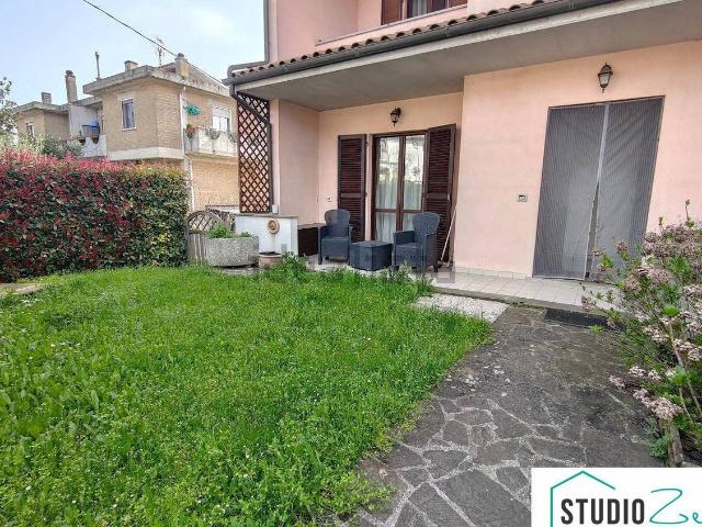 Locale Commerciale in vendita a Amelia, Umbria