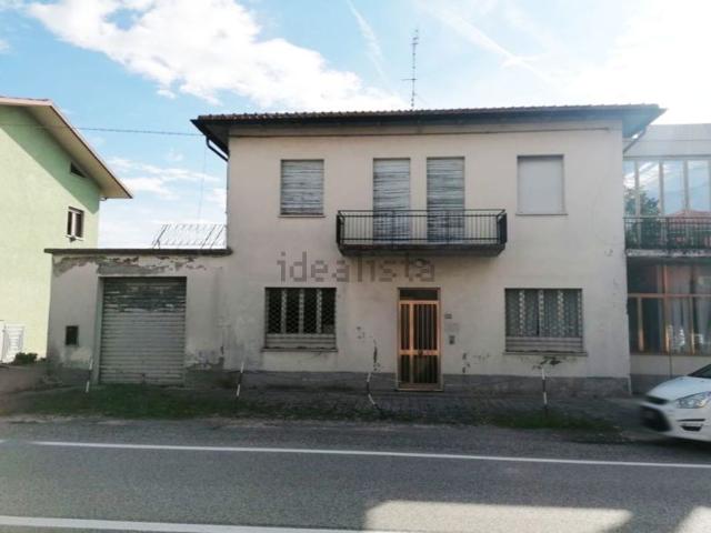 Locale Commerciale in vendita a Borgo Massano, Montecalvo in Foglia