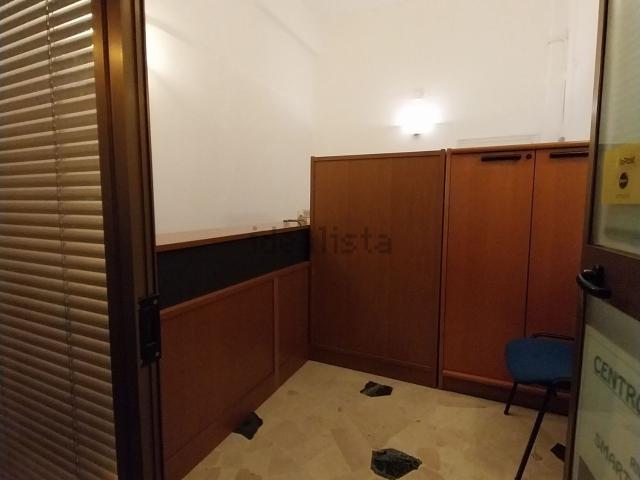 Locale Commerciale in vendita a Oltreletimbro, Albisola Capo