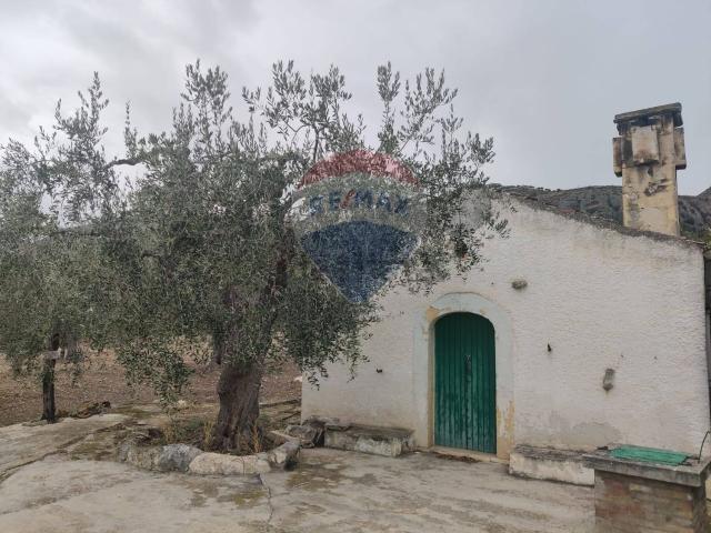 Locale Commerciale in vendita a Puglia, Foggia