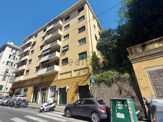 Locale Commerciale in vendita a Bassa Val Bisagno, Serra Riccò