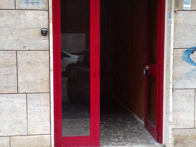 Locale Commerciale in vendita a Puglia, Taranto
