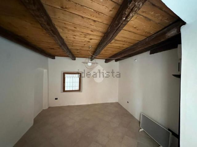 Locale Commerciale in vendita a Comunità Alto Garda e Ledro, Arco