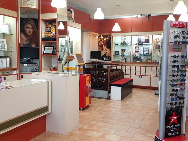 Locale Commerciale in vendita a Nuovo Sabotino, Latina