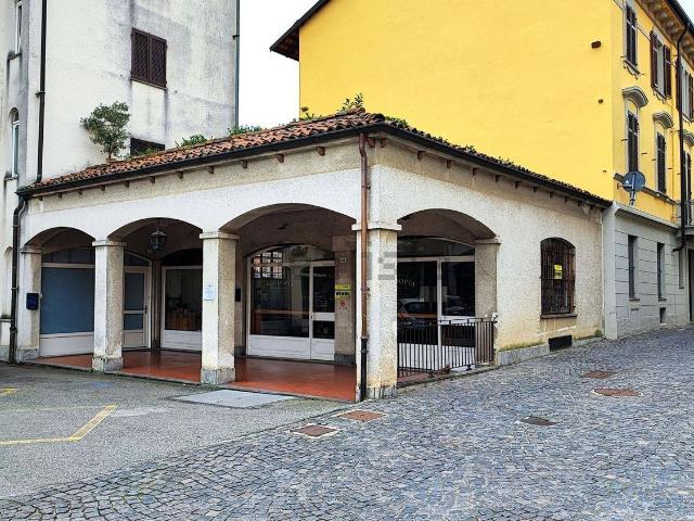 Locale Commerciale in vendita a Piemonte, Biella