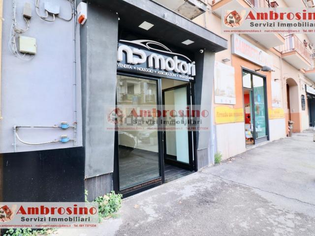 Locale Commerciale in vendita a Municipalità 7, San Pietro A Patierno