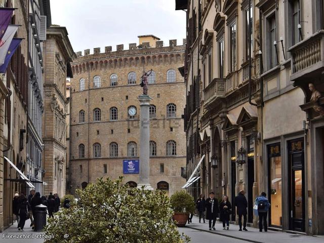 Locale Commerciale in vendita a Oltrarno, Firenze