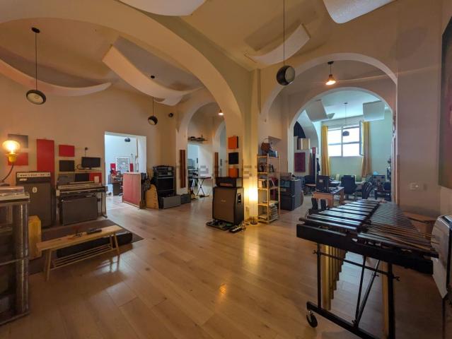 Locale Commerciale in vendita a Torretta, Livorno