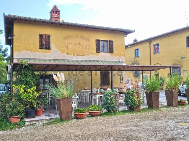Locale Commerciale in vendita a Montevarchi, Toscana