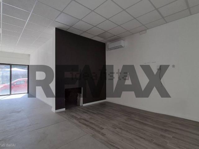 Locale Commerciale in vendita a Unione dei Comuni Circondario dell'Empolese Valdelsa, Empoli