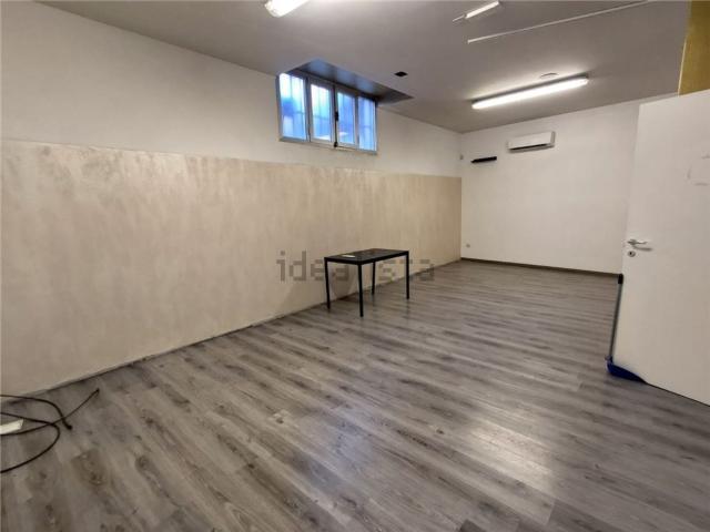 Locale Commerciale in vendita a Unione dei Comuni Circondario dell'Empolese Valdelsa, Empoli