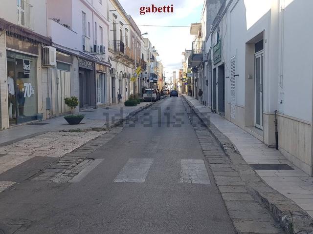 Locale Commerciale in vendita a Puglia, Lecce