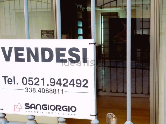 Locale Commerciale in vendita a Mattaleto, Langhirano