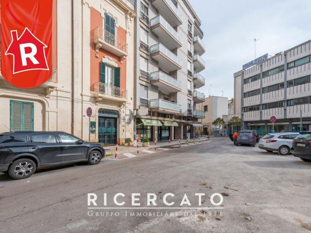 Locale Commerciale in vendita a Puglia, Lecce