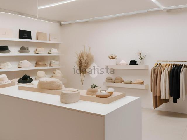 Locale Commerciale in vendita a Erbusco, Lombardia