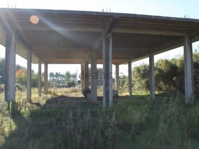 Locale Commerciale in vendita a Spinete, Salto Di Fondi