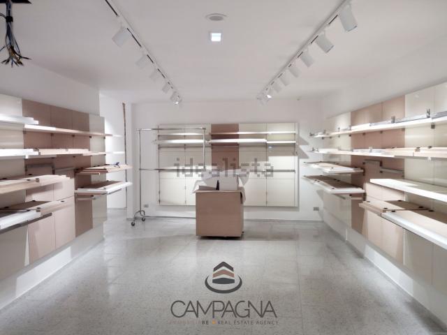 Locale Commerciale in vendita a Acquanova, Canicattì E Borgalino