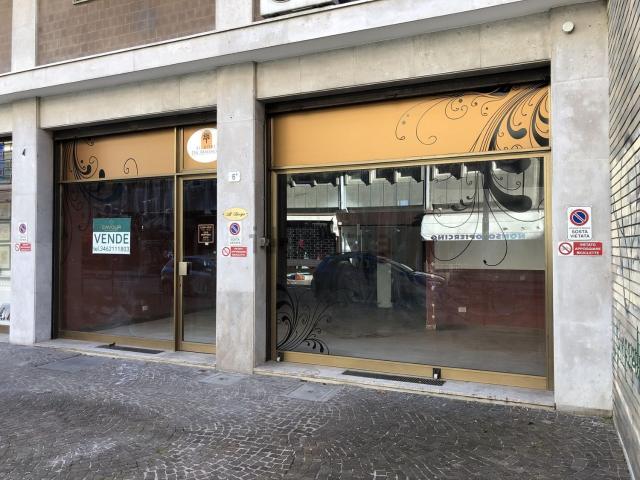 Locale Commerciale in vendita a Borgo Aquileia, Reana Del Roiale