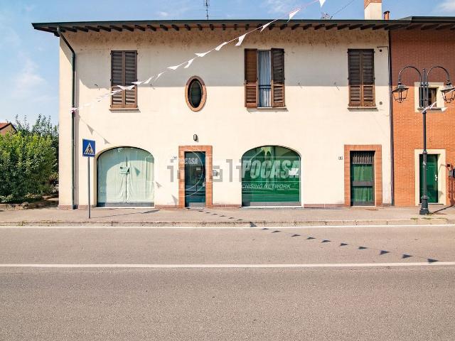 Locale Commerciale in vendita a Cassano D'adda, Lombardia