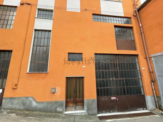 Locale Commerciale in vendita a Piemonte, Cuneo