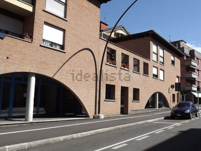 Locale Commerciale in vendita a Rancio Superiore, Lecco