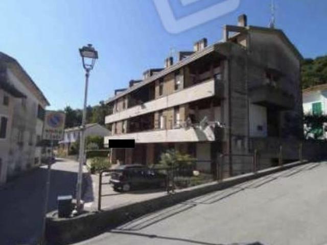 Locale Commerciale in vendita a Tarzo, Veneto