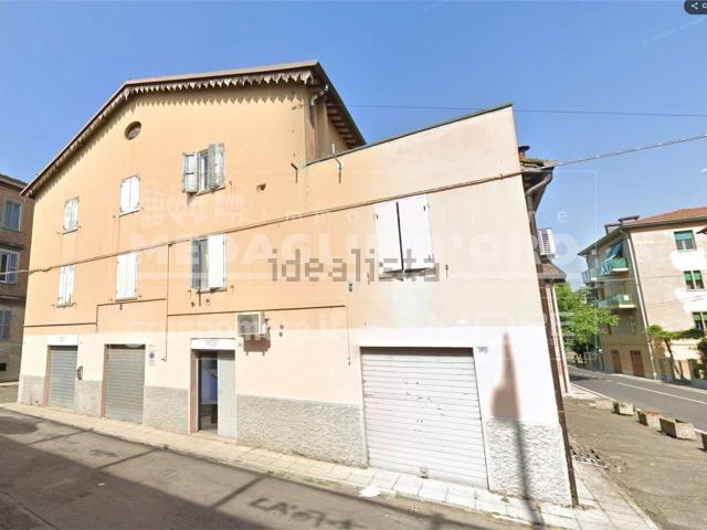 Locale Commerciale in vendita a Crocetta-San Lazzaro-Modena Est, Modena