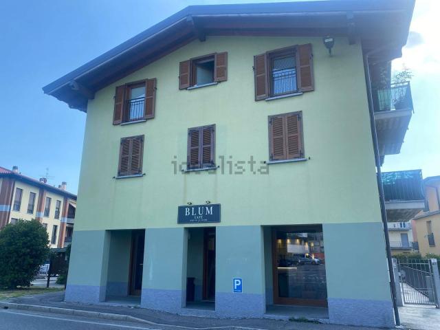 Locale Commerciale in vendita a Villa Di Serio, Lombardia