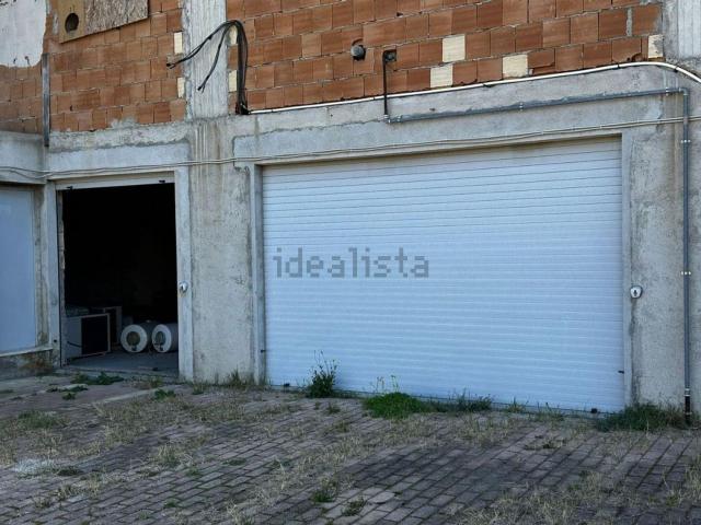 Locale Commerciale in vendita a Calabria, Catanzaro