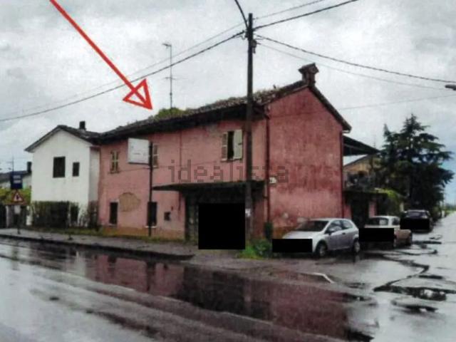 Locale Commerciale in vendita a Piemonte, Alessandria