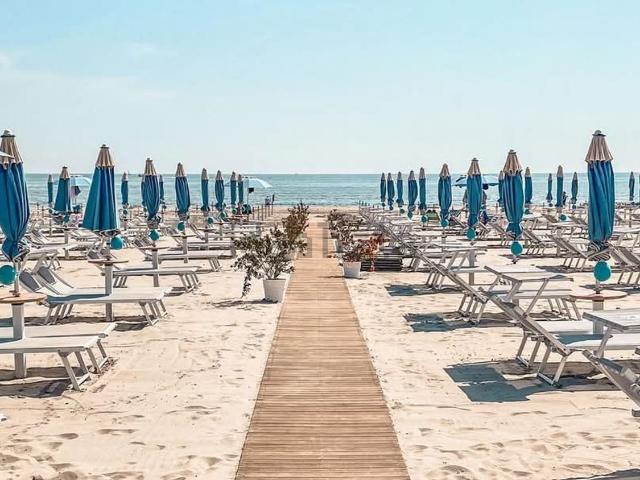 Locale Commerciale in vendita a Igea, Bellaria