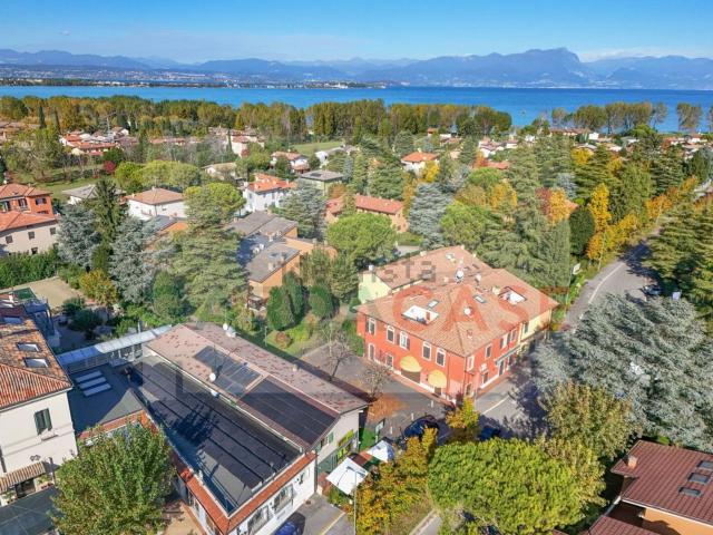 Locale Commerciale in vendita a Lugana, Sirmione